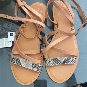 NWT GAP ankle wrap sandals 9